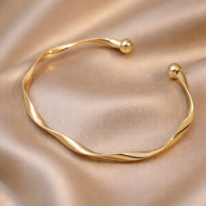 elara bangle
